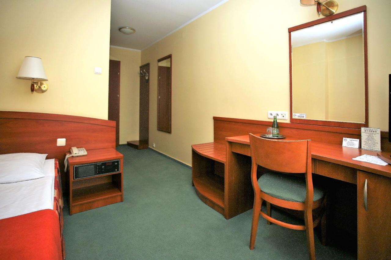 Hotel Prezydencki 3-Star Rzeszów Exteriér fotografie