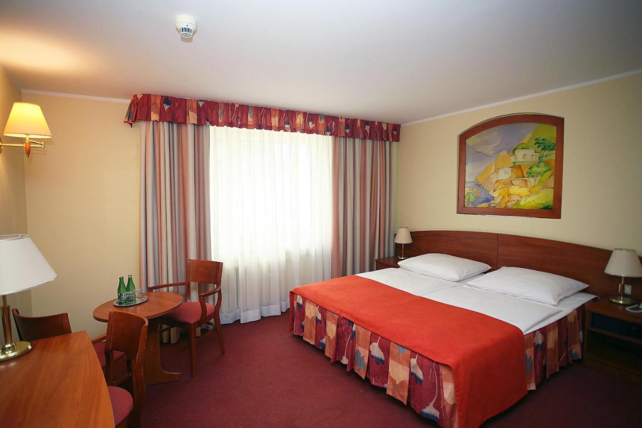 Hotel Prezydencki 3-Star Rzeszów Exteriér fotografie